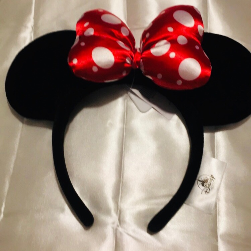 Minnie Mouse Red polka dot velvet ears